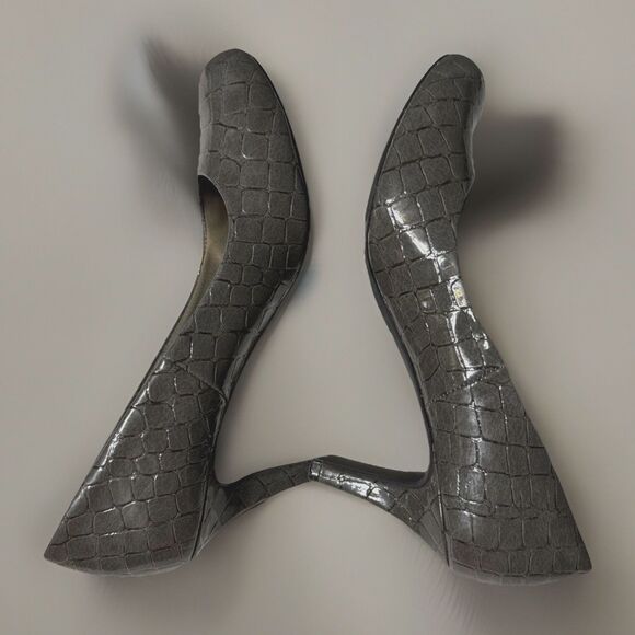 Predictions Womens 7.5 Comfort Plus Slip-On Heels Med Gray Batty - Picture 3 of 10